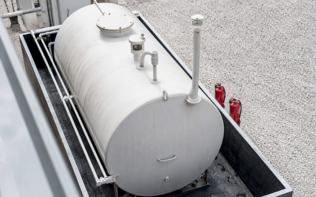 Diesel storage tank with venting and containment