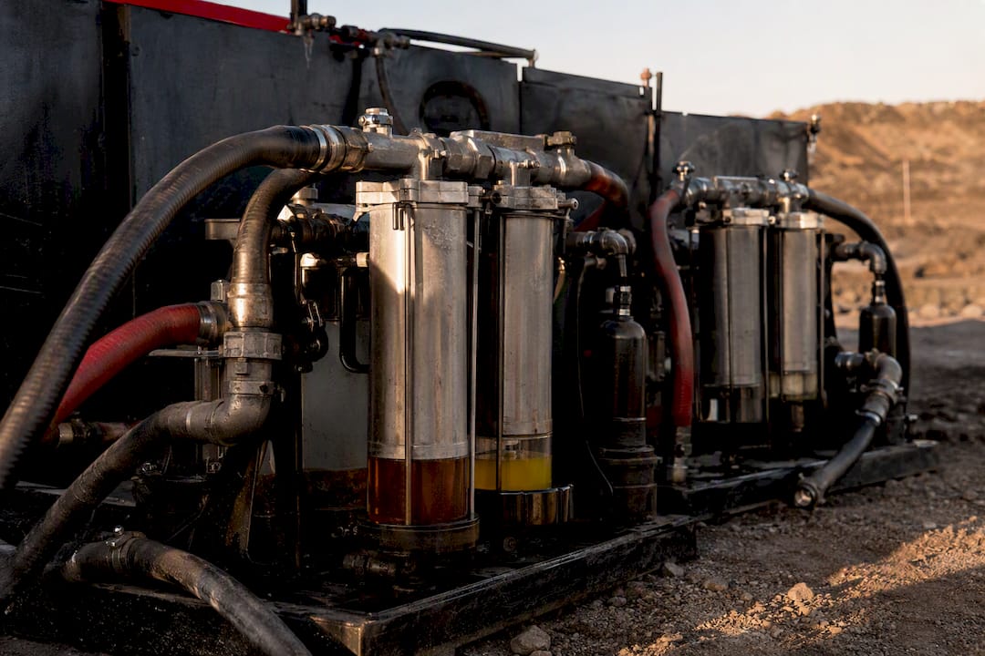 Keep Diesel Usable 6–36 Months: Tiered Storage for Facility Managers 3 Diesel fuel polishing filtration equipment close-up