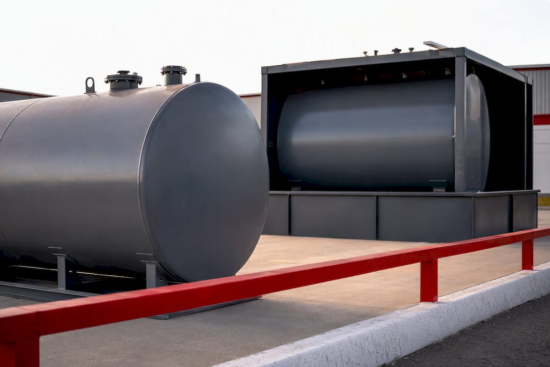 Unbranded steel fuel storage tanks at facility